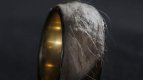 отвратителен пръстен от човешка кожа и косми за 500 хиляди долара