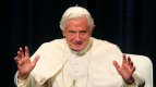 папата се оттегля заради корупция и хомосексуализъм във ватикана