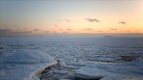 всички хора от откъртилия се лед в рижкия залив са спасени
