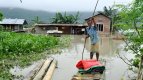 жертвите на наводненията в индия са над 6 500 души