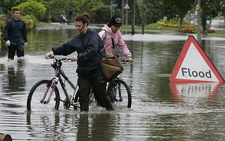 наводнения във великобритания