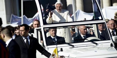 папата абдикира днес | btv
