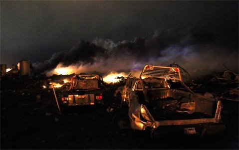 огнена трагедия в градчето уест,щата тексас