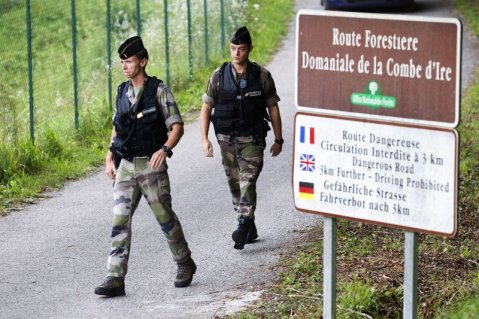 арестуваха мъж във връзка с четворното убийство във френските алпи