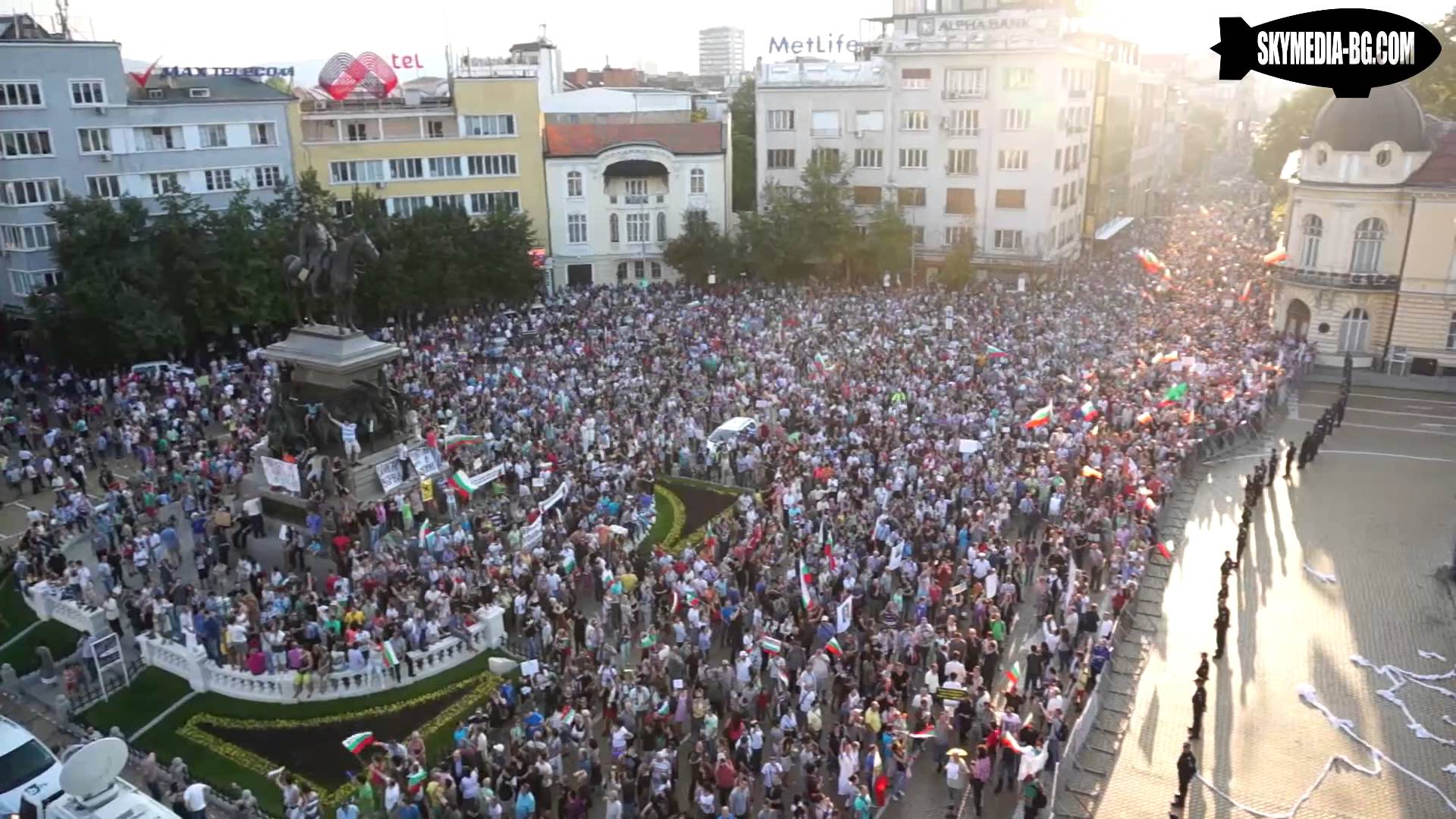 протест в софия сниман от въздуха 17.6.2013